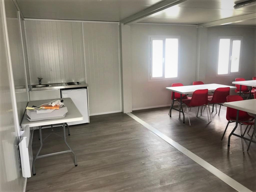REFECTOIRE BUNGALOW DE CHANTIER